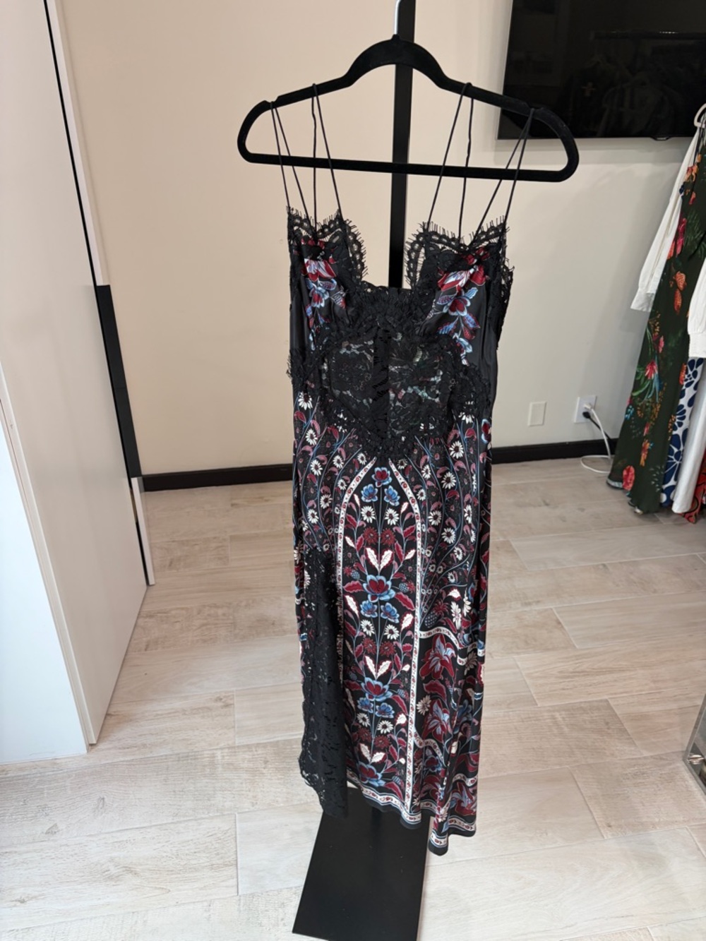 Black Marcelle Lace Lenzing™
Ecovero™ Viscose Slip Midi Dress - Picture 9 of 11